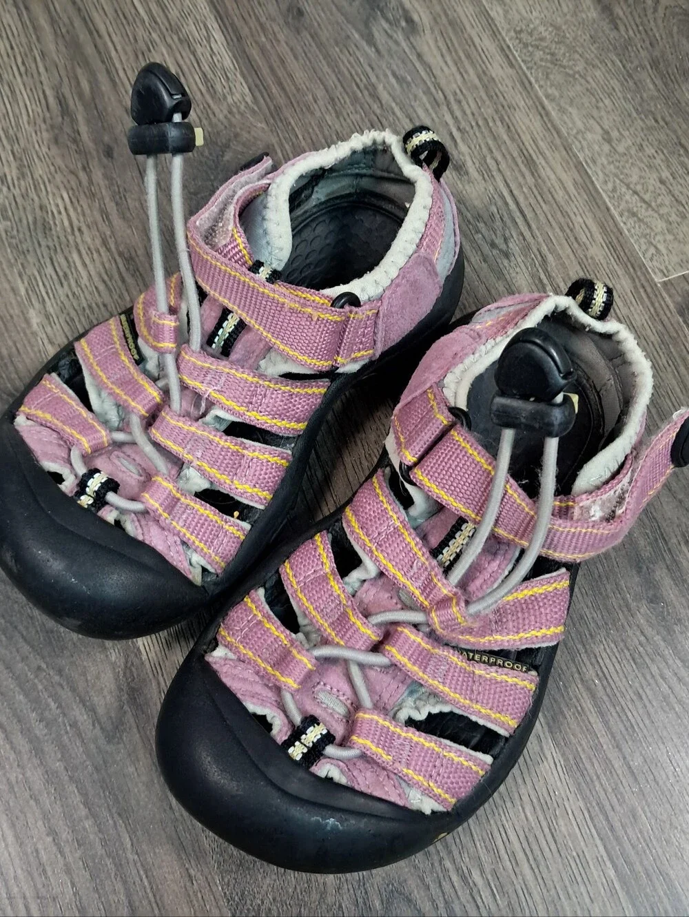 Keen Newport H2 Crocus Pink Waterproof Sandals Hiking Youth Girls US 10 EU 28